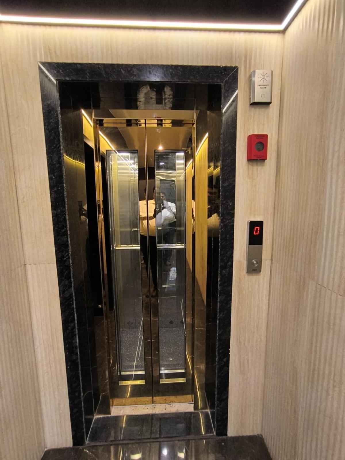 فندق Sharan Residency نافي مومباي المظهر الخارجي الصورة